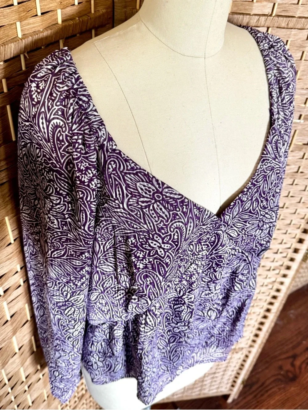 NWOT purple & white LOFT babydoll top M - Picture 4 of 12